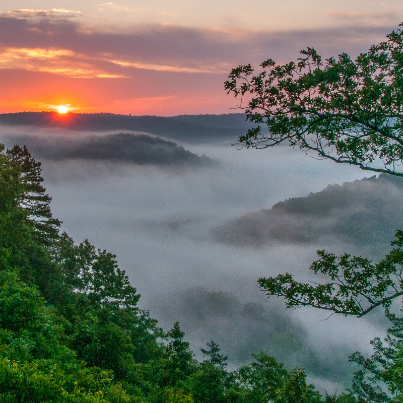 Lakes and mountains in the Ozarks